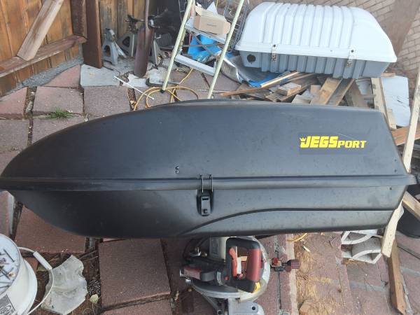 Rooftop carrier box 1