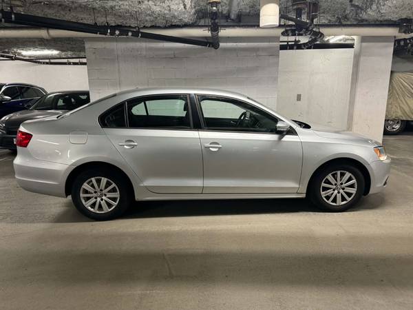 2011 V.W, Jetta 4 Doors, Automatic 1