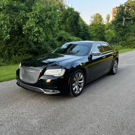 2015 Chrysler 300 - $12,900 (Nashville)63621650446593122