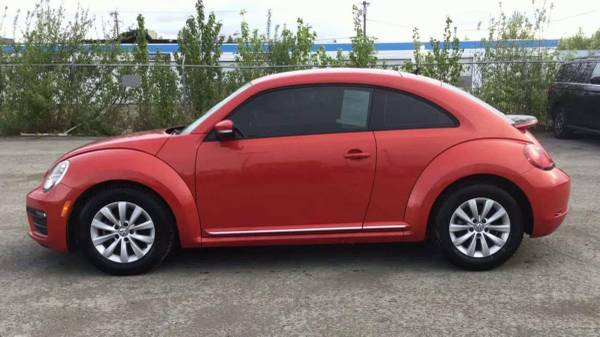 2019 Volkswagen Beetle S Obtén la aprobación previa en 5 minutos - $22,775 (+ Nikola Andric)63470606177411124