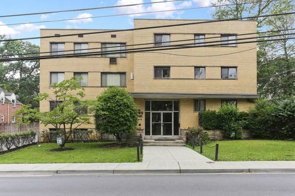 $939 / 1br - 750ft2 - Un dormitorio - 8212 Flower Ave (Flower House) (Takoma Park, MD)63916875532419120