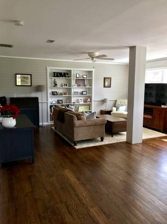$1,575 / 2br - 2 Bedroom/1 Bath Renovated Barn Apartment on Large Farm (Sparks)63694853717889123