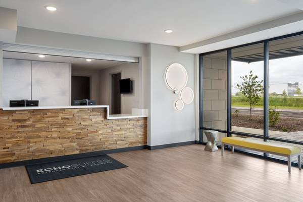 Express Check-out, Elevators, Early Check-in Available 1