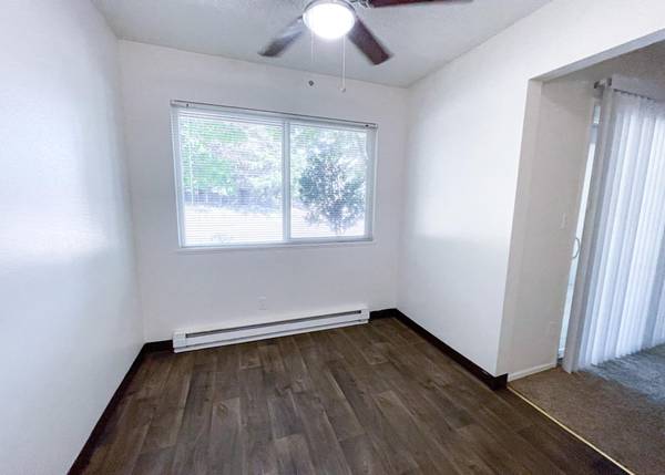 $1,365 / 2br - FREE MONTH & $500 OFF 2ND - Large Living Room + Diverse Area (Wilkes-East)64039056422017122