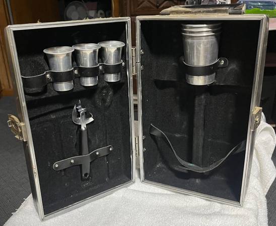 Liquor Handheld travel case 1