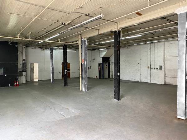$4,800 / 4000ft2 - BEST DEAL IN WESTCHESTER/BRONX - WAREHOUSE OR STORAGE (Yonkers)63945499569026123
