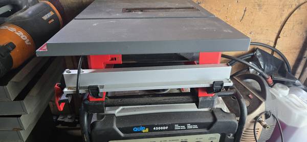 Craftsman saw 1