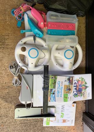 Nintendo Wii Console,  Premium Bundle plus 3 Wii games 1