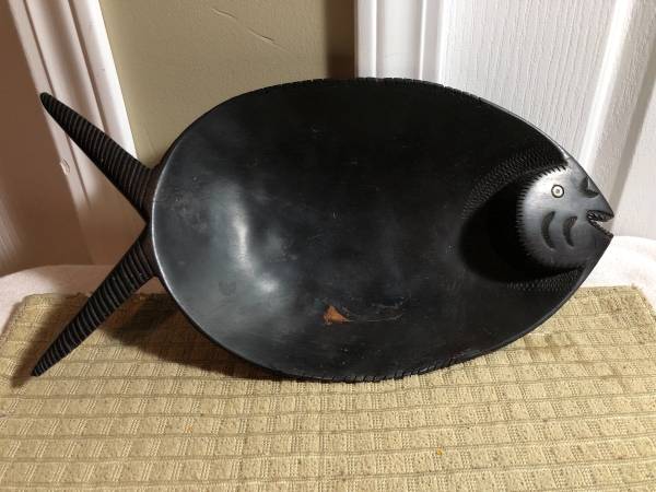 Vintage Hand Carved Ebony Wood Fish Tray 15" L X 7 1/2" W X 2" D 1