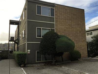 $2,110 / 2br - 783ft2 - Lovely Two Bedroom Unit in Queen Anne! (Queen Anne / Seattle)63814661108481120
