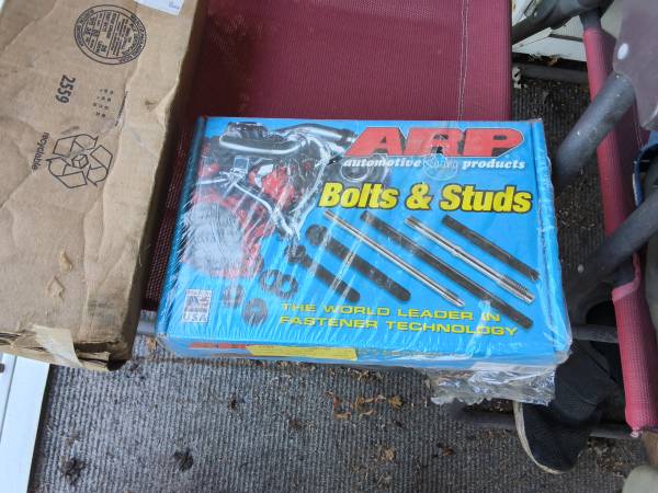 New Arp racing head stud kit Ford diesel 6.7 1