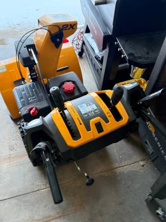 Cub Cadet Snowblower 1