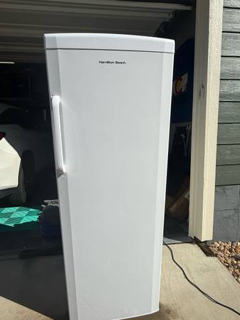 upright freezer 11sqft 7 drawers 1
