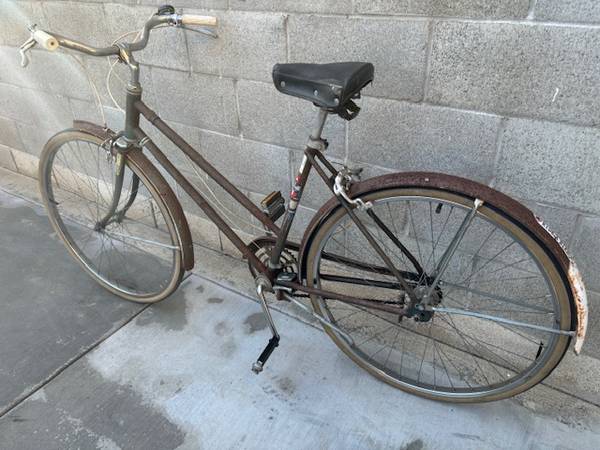26'' Sears 3 speed needs adjust back brakes rust paint $40 1