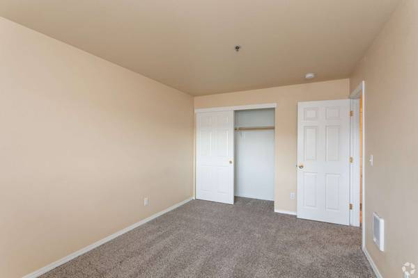 $1,777 / 2br - 1100ft2 - Purrrrrrrfect! Cats and dogs welcome. Come check us out. (Beaverton - 6 Minute Drive to Tualatin Hills Nature Park)63831398097665123