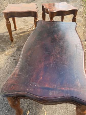 Middle table with 2 sides 1