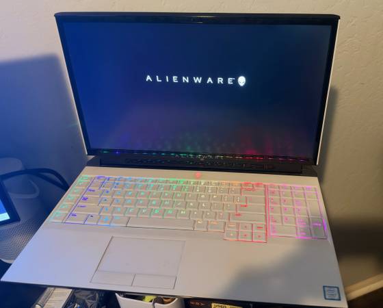 ALIENWARE AREA 51-M GAMING LAPTOP: RTX 2070, 16GB RAM, 1920x1080, 144Hz 1