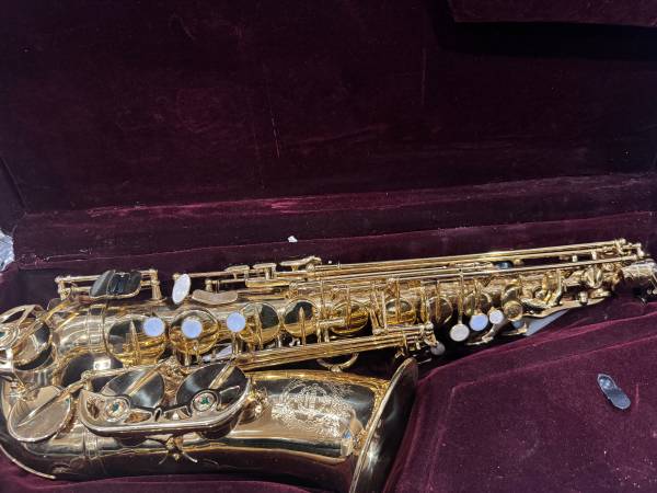 Suzuki Saxophone and Casio keyboard 1