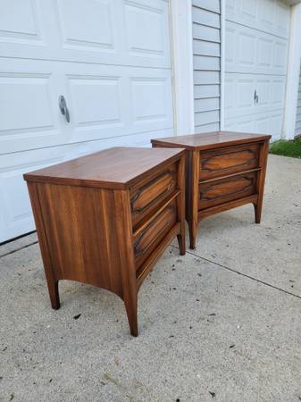 Mid Century Nightstand Pair / Kent Coffey - $395 (Milwaukee)63471318203521122