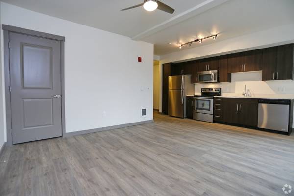$1,699 / 536ft2 - Spacious Studio Apartment Available For Rent! (Auburn)63852580148611120