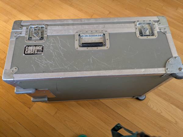 Cabbage Case, shipping case, storage case or coffee table 1