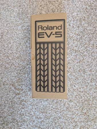 ROLAND EV-5 Expression Pedal 1