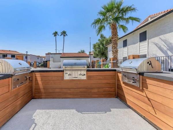 $1,199 / 2br - 766ft2 - Wood-Style Flooring, Fantastic Community, Pets Welcome64024991130754123