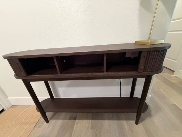 Brown fluted console table 1