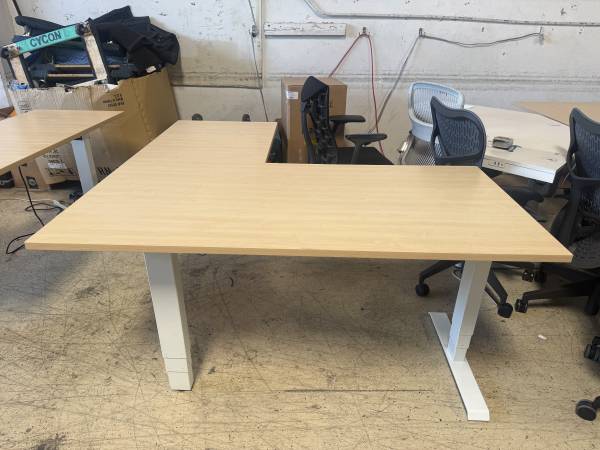 (3) HAT 5 Ft x 5 Ft L Shaped Electric Sit Stand Height Adjustable Desk 1