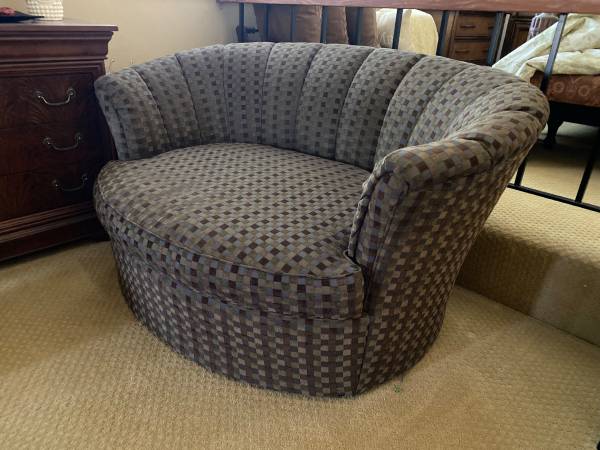 A unique shape beautiful sofa 1
