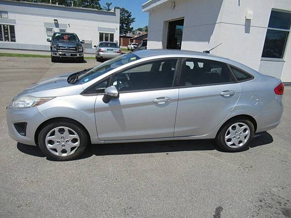 2013 Ford Fiesta SE 4 puertas Sedán - $6995.0063469621458945122