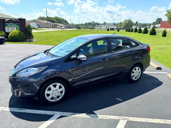 !!2013 Ford Fiesta SE - 36K millas originales!! - $6,995 (hillview)63654696151939122