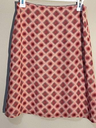 Old Navy Geometric Pattern Knee Length Skirt 1