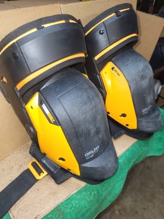 Knee Pads 1
