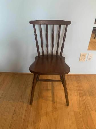 Solid Wood Spindle Back Chair – Windsor Style – Vancouver Blen 1