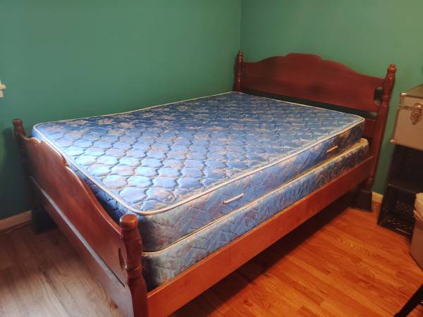 6 piece solid wood-rock maple bedroom set 1