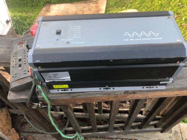 Pure Sine Wave Inverter/Charger 1