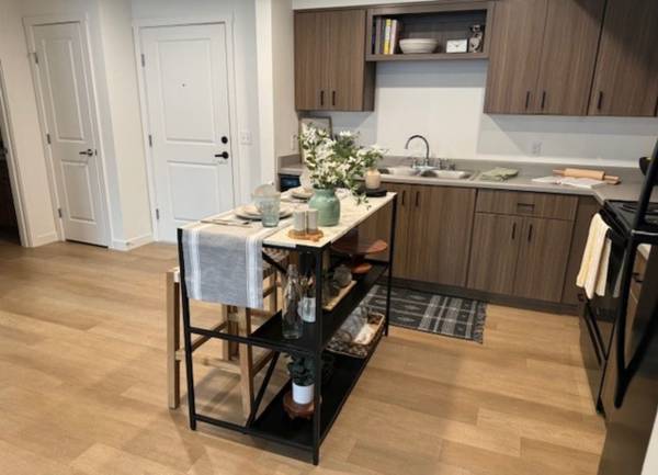 $1,724 / 1 hab. - 889 pies² - Cafetería con Internet, Fogata, Sala de Medios (4015 133rd St SE, Mill Creek, WA)63814711385347121