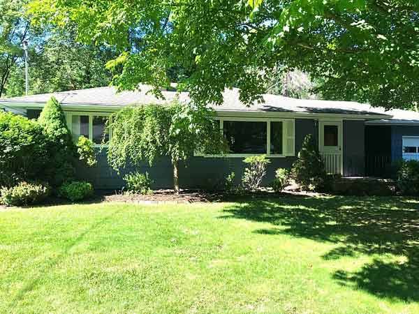 Beautiful 3 bedroom ranch on a quiet street. !!!

$1,000

                        Landing Rd S, Rochester, NY