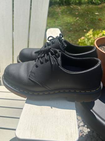 Dr. Martens Oxford 1