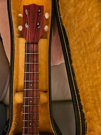 Kamaka Hf 4 baritone ukulele - $2,000 (Lilburn)62970103693697122