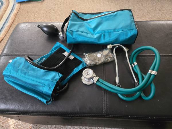 Blood Pressure w/Stethoscope 1