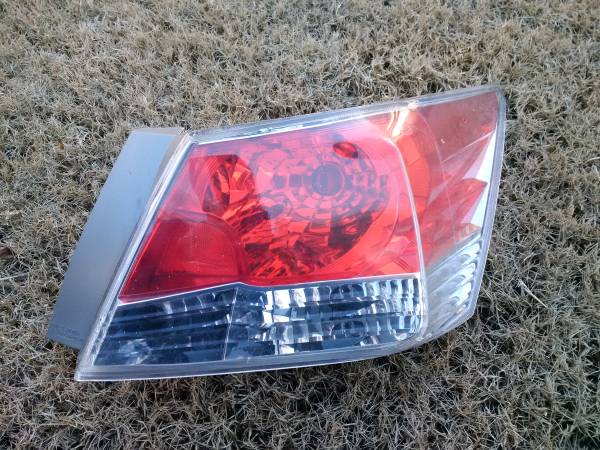 08-12 Honda Accord rear right passenger taillamp OEM 1
