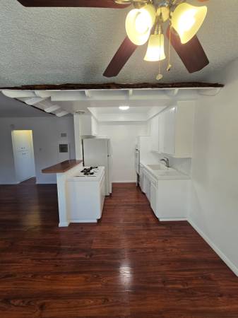$1,825 / 1br - $1825/ 1bedroom, 1 bath, upstairs, very quiet unit (Alhambra)63701148437635123