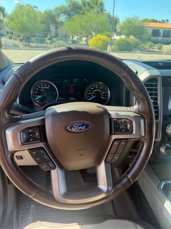 2019 Ford F-150 Limited 4x4 - Photo 2