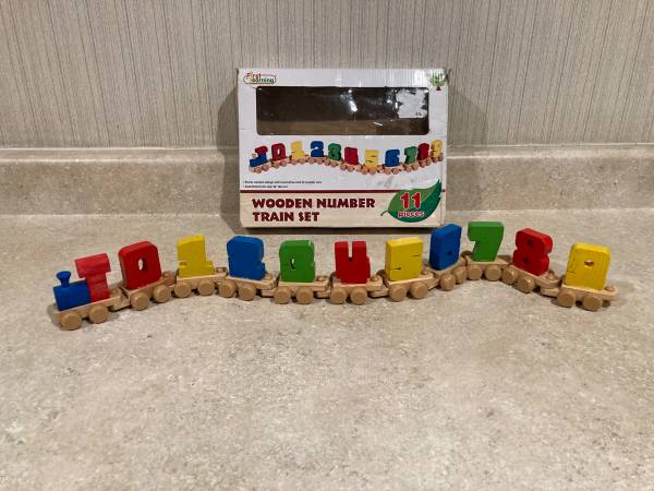 Wooden Number Train Set - Excellent condition 1