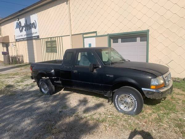 Ford Ranger 1999 v-6 auto 4 w.d. parts only NO title 1