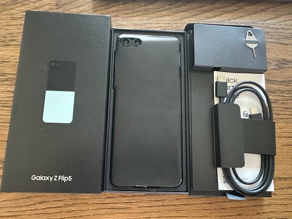 未開封 Galaxy Z Flip5 512GB 限定箱 Galaxy Z Flip 5 512GB Unlocked - cell phones - by owner