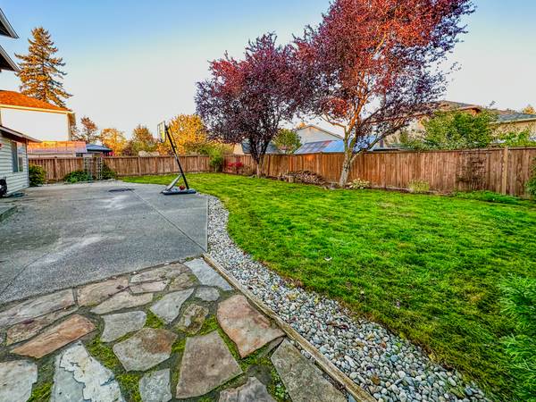 $3,400 / 3br - 2066ft2 - 13723 37th Ave W (Lynnwood)63688608072963121