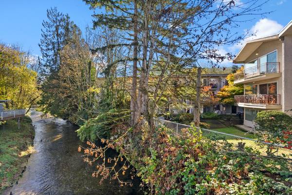 $2,300 / 2br - 942ft2 - Lavadora/Secadora, ¡Ubicado en Issaquah!, 2 habitaciones (40 Newport Way NW, Issaquah, WA)63850641974147120